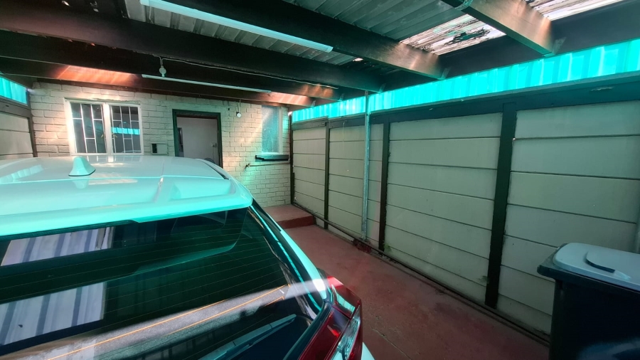 2 Bedroom Property for Sale in Woodlands Western Cape